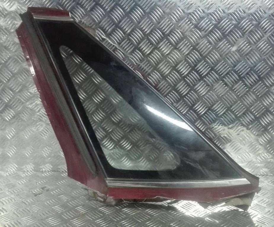 стекло кузовное боковое левое Mitsubishi Lancer 4 поколение C66A 1992, 1.6 л., i, 4G92 (SOHC 16V), бензин, 5МКПП, бордо, хетчбэк 5 дв., передний привод, MB574645 - фото №1