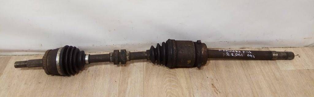 полуось передняя правая (приводной вал, ШРУС) Nissan Primera P12 2004, 2.2 л., DCi, дизель, 39100AW312 - фото №1