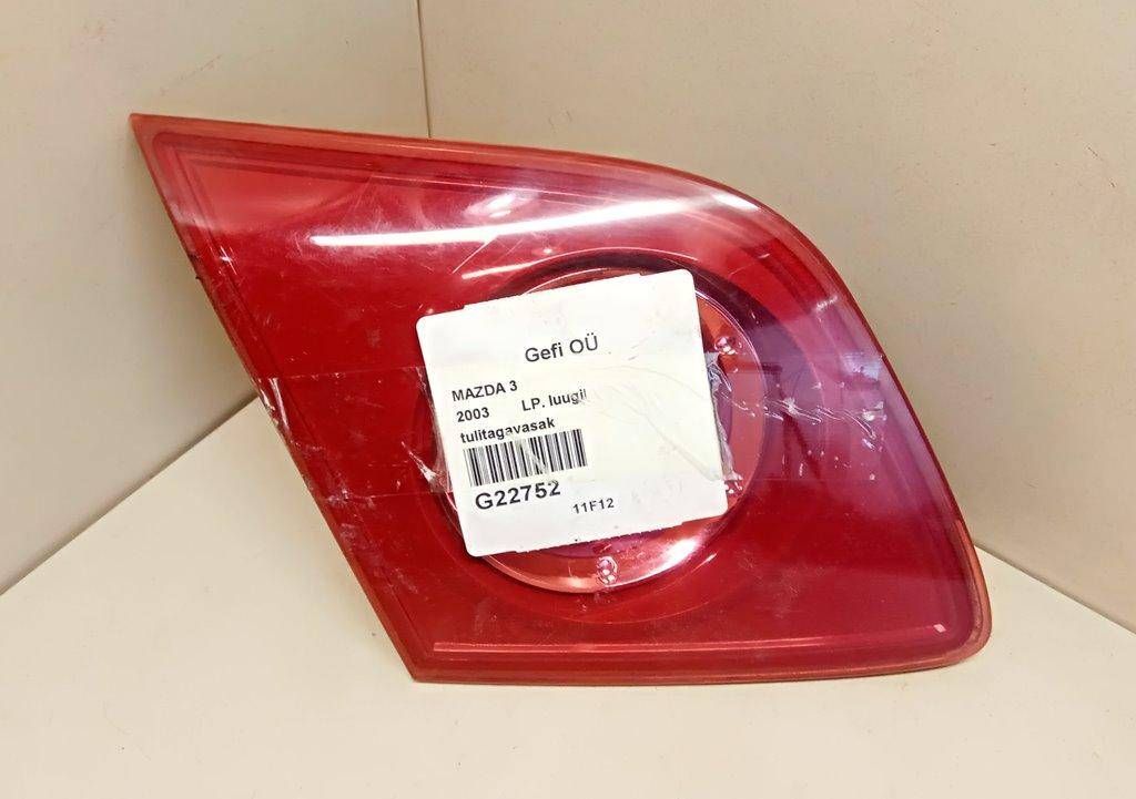 фонарь крышки багажника левый Mazda 3 BK 2003 - фото №1