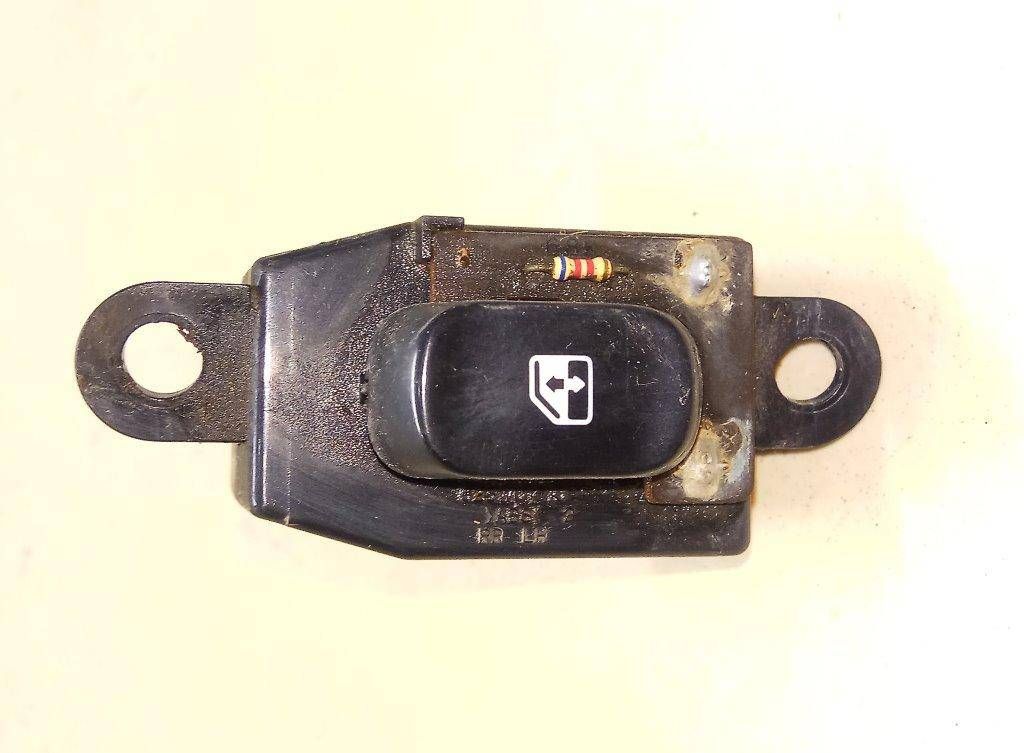 кнопка стеклоподъемника двери задней Hyundai Lantra J2 1995, 1.8 л., i, G4GM, бензин, МКПП, седан, передний привод, 93580-29150RR, 93580-29000, DECO, 93580-29050FRT, 93580-29100RR - фото №1