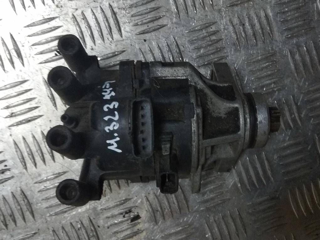 распределитель зажигания (трамблёр) Mazda 323 5 поколение 1996, 1.5 л., i, бензин, P8 - фото №1