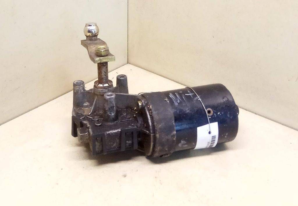 моторчик передних стеклоочистителей (дворников) Mitsubishi Space Star 1 поколение 2002, 1.8 л., GDi, бензин, BOSCH, 0390241162, 058021008 - фото №1