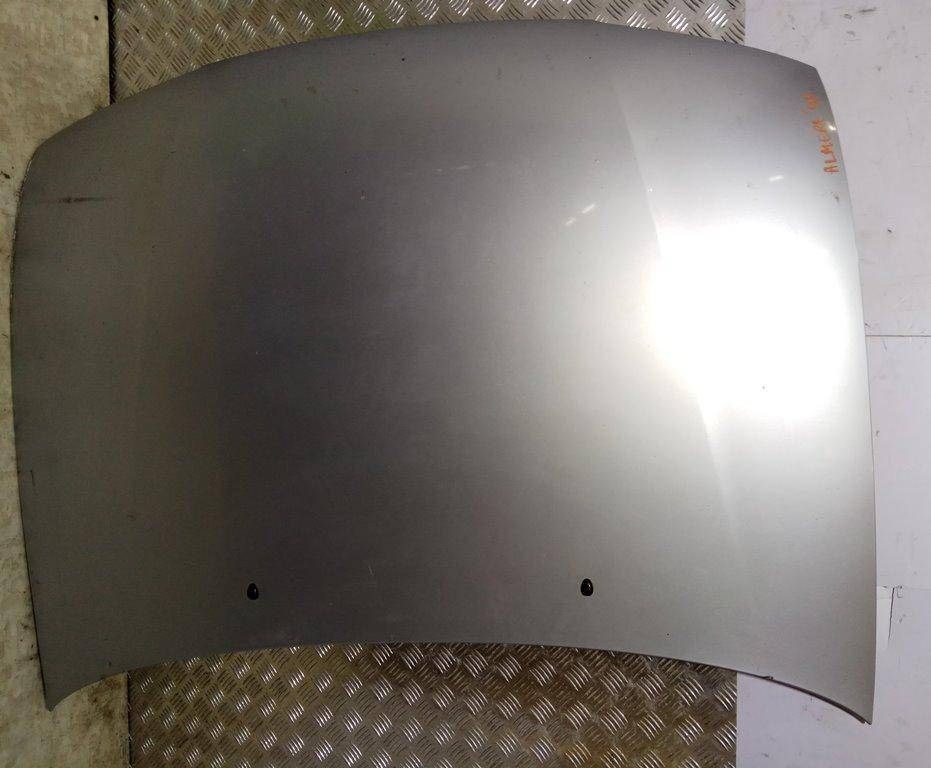 капот Nissan Almera N15 1998, 1.6 л., i, GA16DE, бензин, МКПП, серебристый, хетчбэк 5 дв., передний привод, 651001N030, 651001N035, F51001N0CE - фото №1