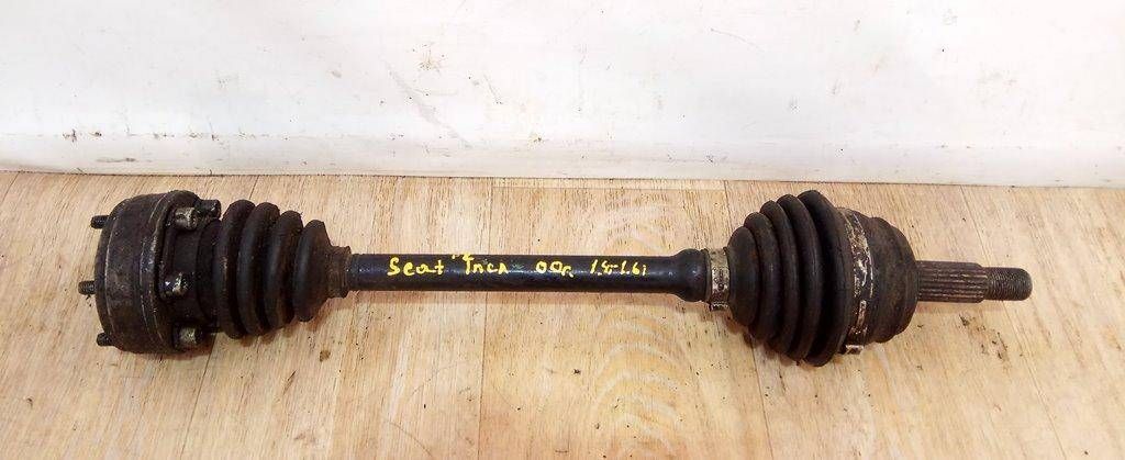 полуось передняя левая (приводной вал, ШРУС) SEAT Inca 1 поколение 2000, 1.4 л., i, бензин - фото №1