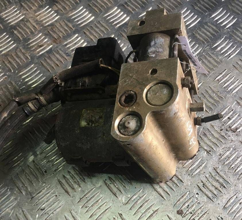 блок ABS Isuzu Trooper 2 поколение 1996, 3.2 л., i, бензин, 894374855