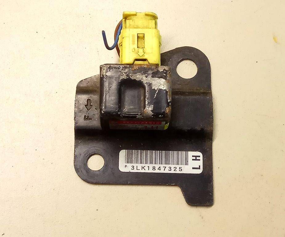 датчик удара Subaru Legacy 3 поколение 2000, 187600-3480 - фото №1