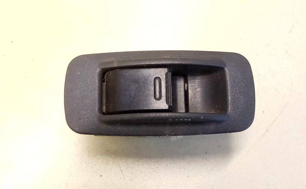 кнопка стеклоподъемника двери задней Toyota Corolla 8 поколение (E110) 1998 - фото №1