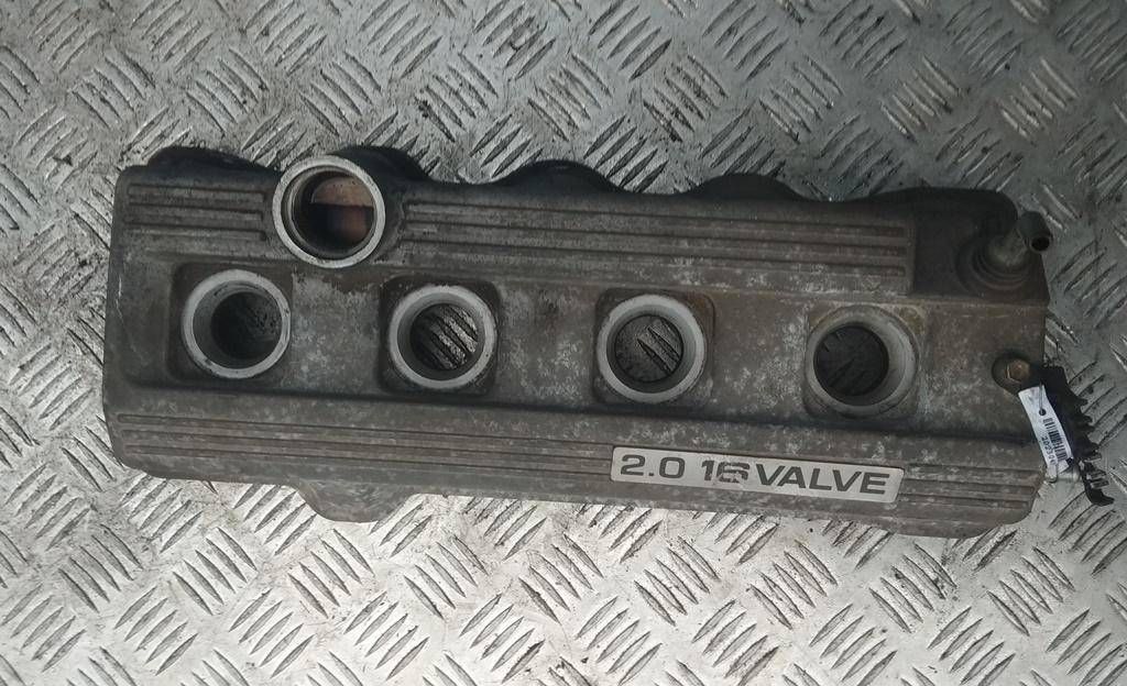 клапанная крышка Toyota Carina E 1 поколение T190 1995, 2.0 л., i, бензин - фото №1