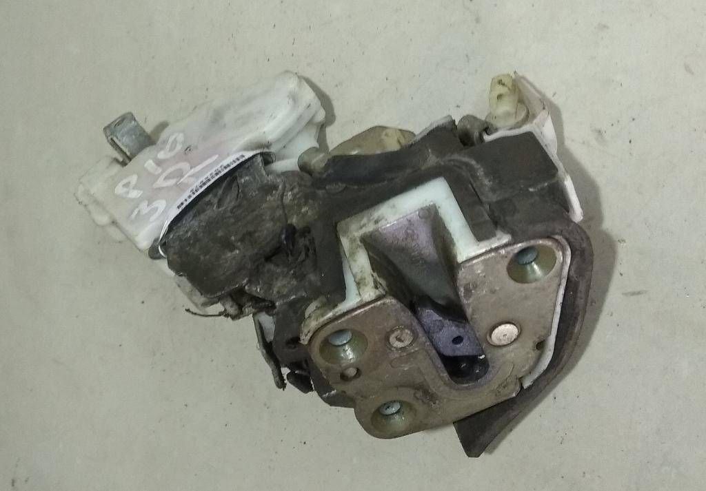 замок двери задней правой Nissan Primera P10 1994, 1.6 л., i, бензин, седан, 8255250J00 - фото №1