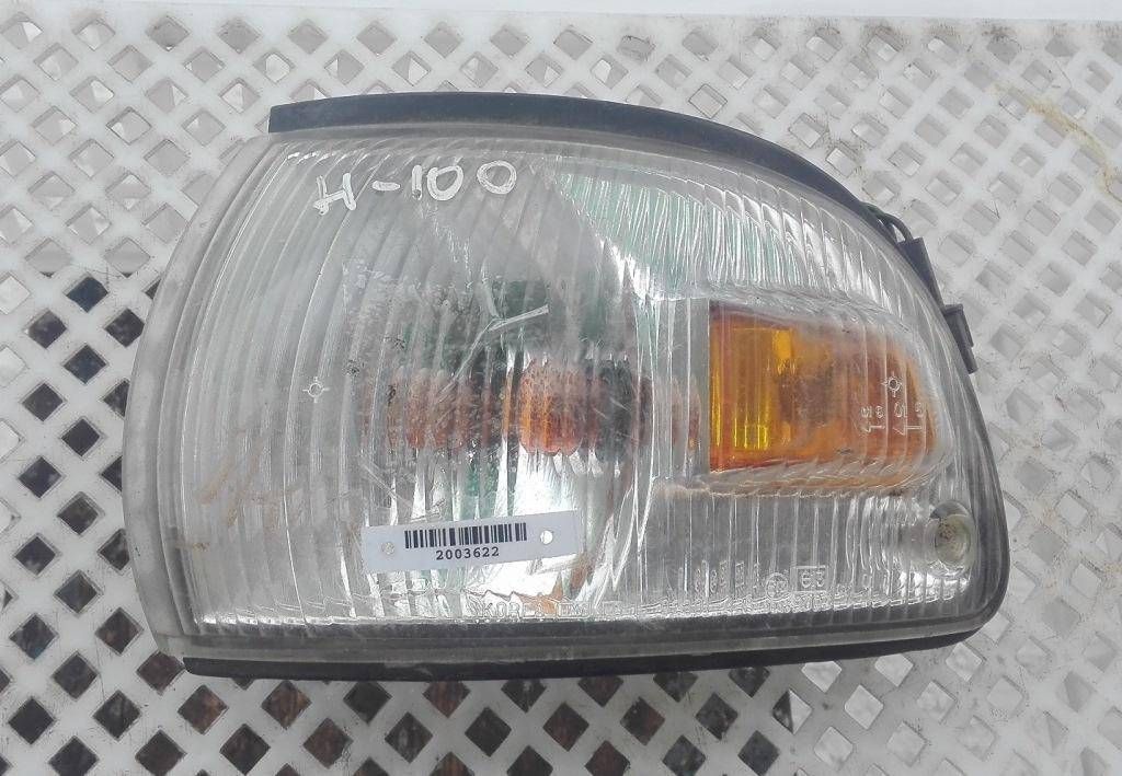 поворотник левый Hyundai H-1 Starex 1998, минивэн - фото №1