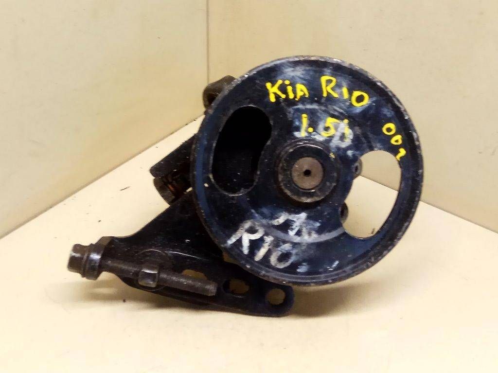 насос гидроусилителя руля Kia Rio 1 поколение 2000, 1.5 л., i, бензин - фото №1