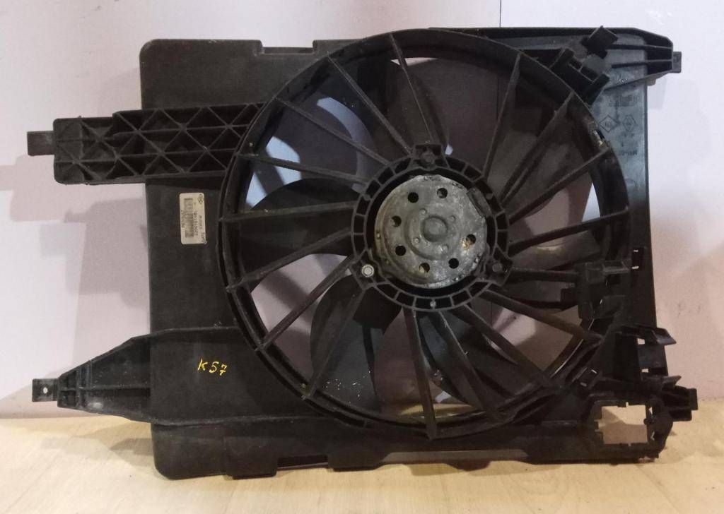 вентилятор радиатора Renault Scenic 2 поколение 2004, 1.9 л., F9Q 812, дизель, 6МКПП, минивэн, передний привод, 8200151465A, 7701054967 - фото №1