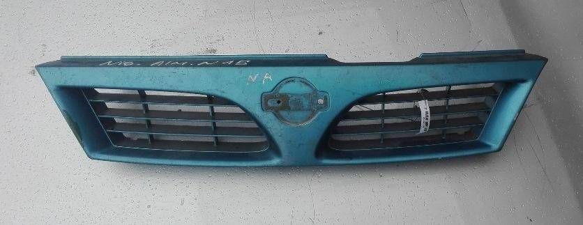 решетка радиатора Nissan Almera N15 1997 - фото №1