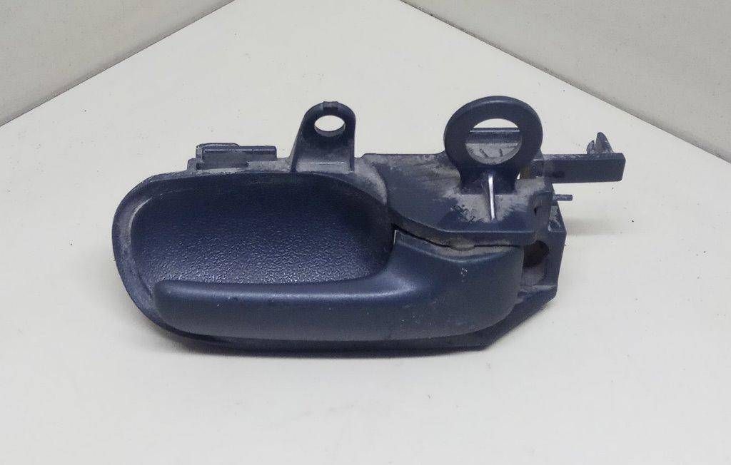 ручка внутренняя передняя правая Toyota Yaris P1 1999, 1.3 л., i, 2NZ-FE, бензин, МКПП, зелёный, хетчбэк 5 дв., передний привод, 6920552010H0, 6920552010B0 - фото №1