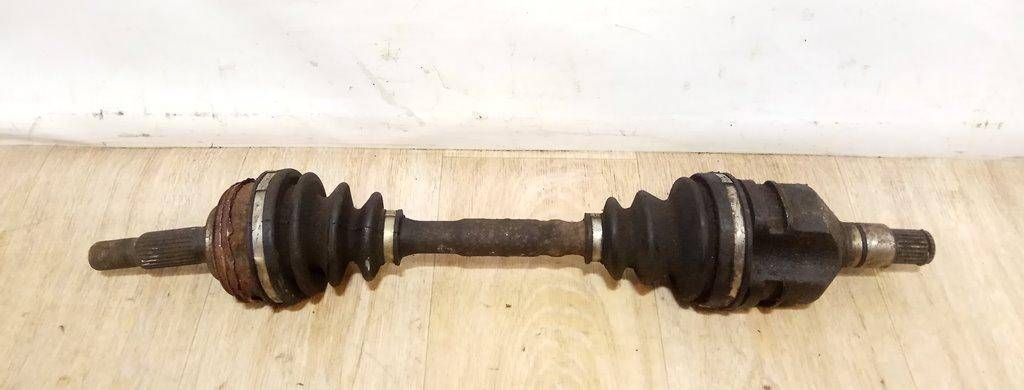 полуось передняя левая (приводной вал, ШРУС) Toyota RAV4 1 поколение (XA10) 1996, 2.0 л., i, бензин - фото №1