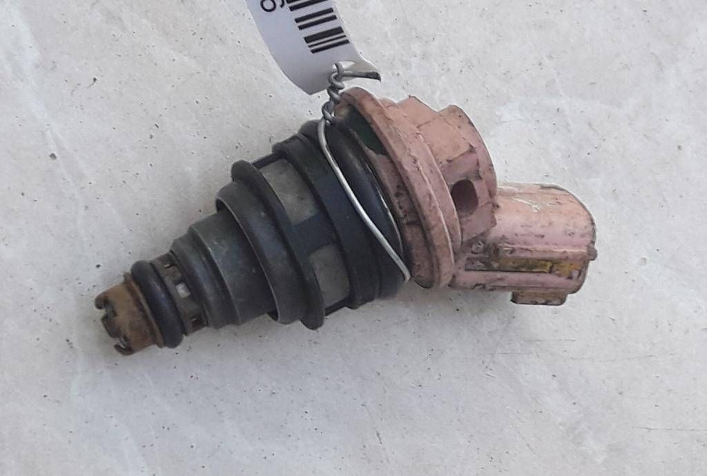 форсунка Nissan Primera P10 1996, 2.0 л., i, бензин, HHP - фото №1