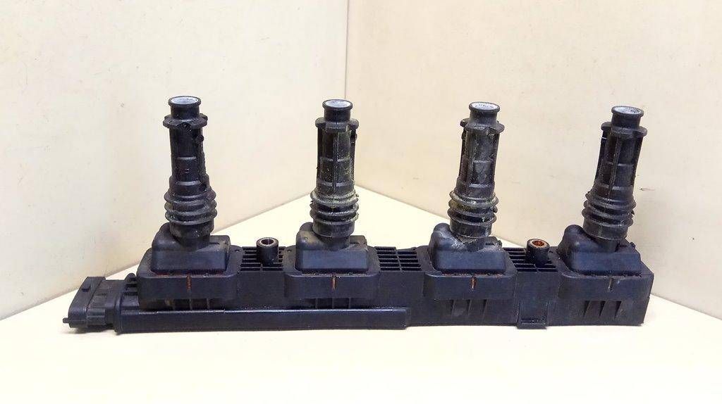 катушка зажигания Opel Astra G 1998, 1.2 л., i, X 12 XE, бензин, 5МКПП, красный, хетчбэк 3 дв., передний привод, 221503015 - фото №1