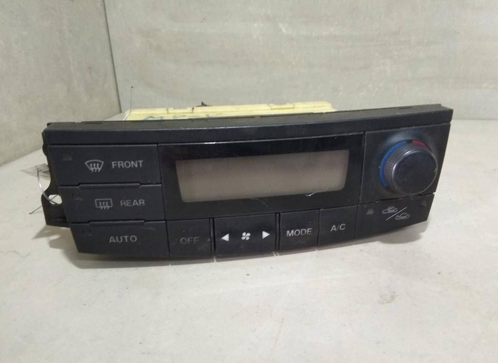 блок управления печки / климат-контроля Mazda MPV LW 2001, 2.5 л., i, бензин, DENSO, 177300-4590 - фото №1