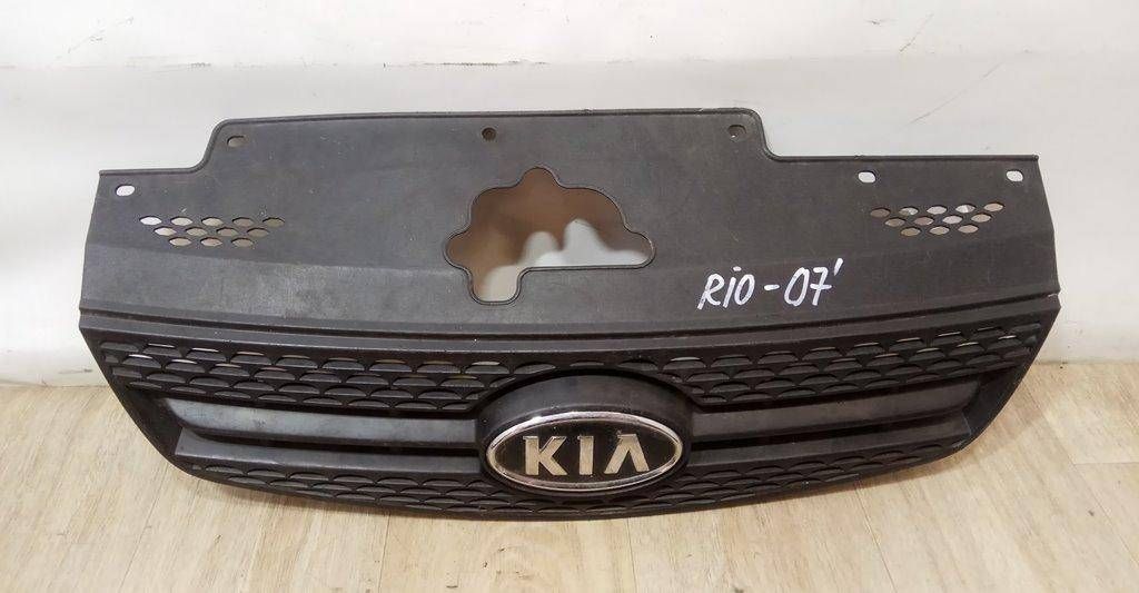 решетка радиатора Kia Rio 2 поколение 2007, 86361-1G210 - фото №1