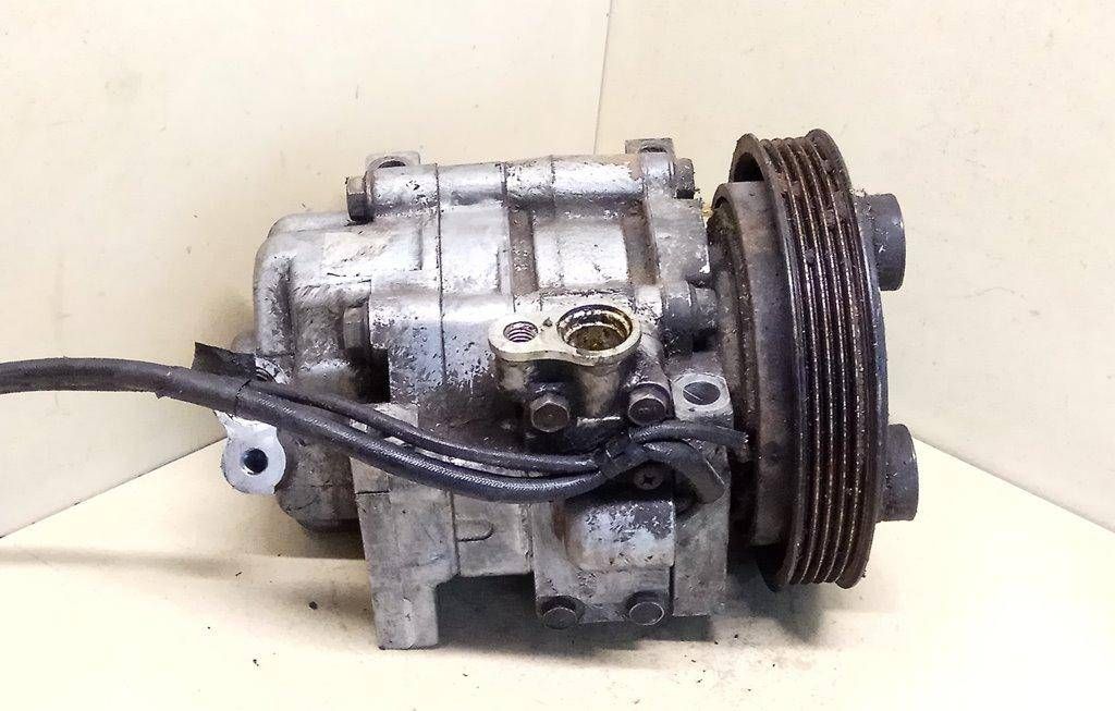 компрессор кондиционера Mazda 626 GE 1991, 2.0 л., i, бензин, АКПП, седан, передний привод, V6, KL, PANASONIC - фото №1