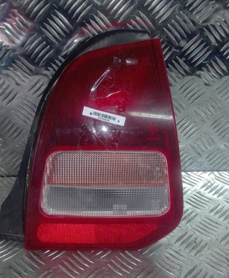 фонарь задний правый Mitsubishi Colt 5 поколение (CJO) 1997, хетчбэк 5 дв. - фото №1