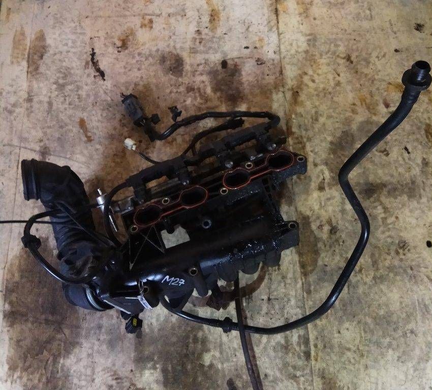 коллектор впускной Ford Focus 1 поколение 1998, 1.4 л., i, бензин, 5МКПП, красный, хетчбэк 5 дв., передний привод, 1113066 - фото №1