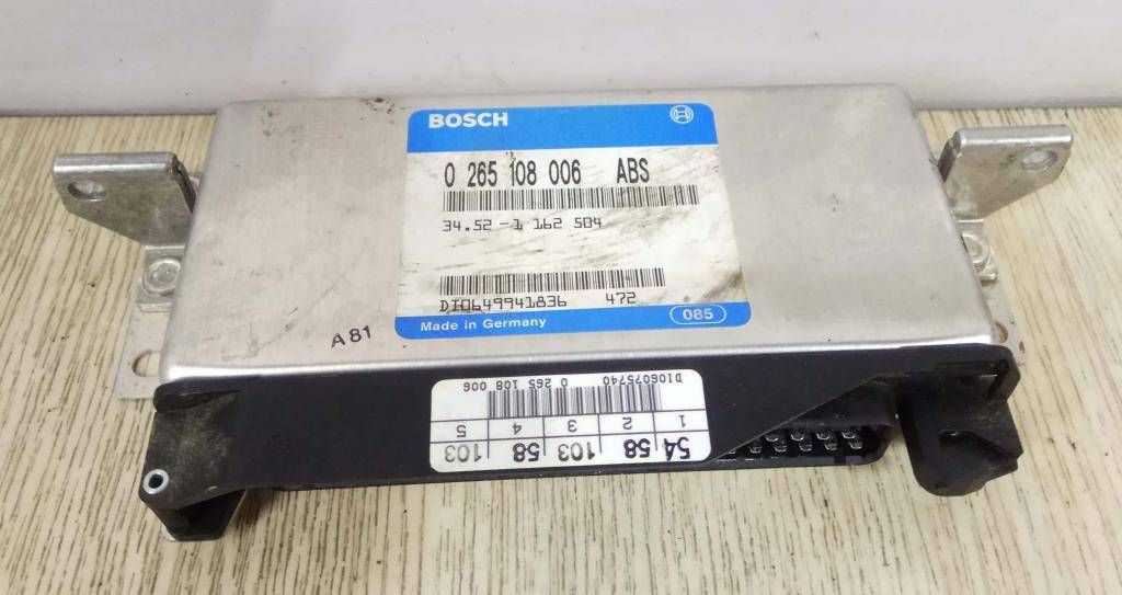 блок ABS BMW 5 серия E34 1995, 2.5 л., TD, M51 D25 (256T1), дизель, МКПП, чёрный, седан, задний привод, 0265108006 - фото №1