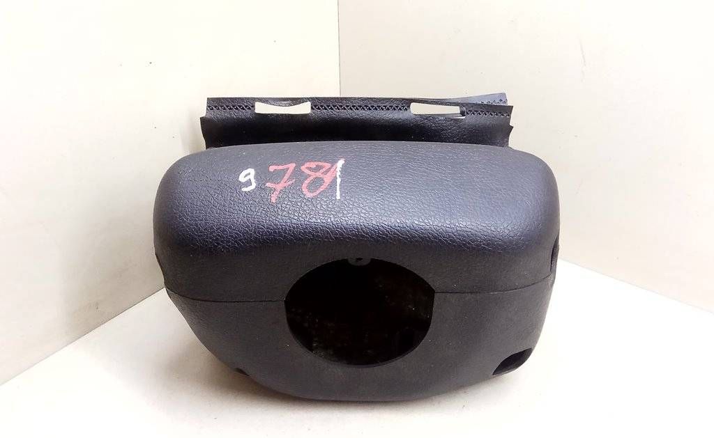 кожух рулевой колонки Peugeot 406 1 поколение 1996, 2.1 л., TD, P8C (XUD11BTE), дизель, 5МКПП, зелёный, седан, передний привод, 94589977ZL, 94A63250130 - фото №1