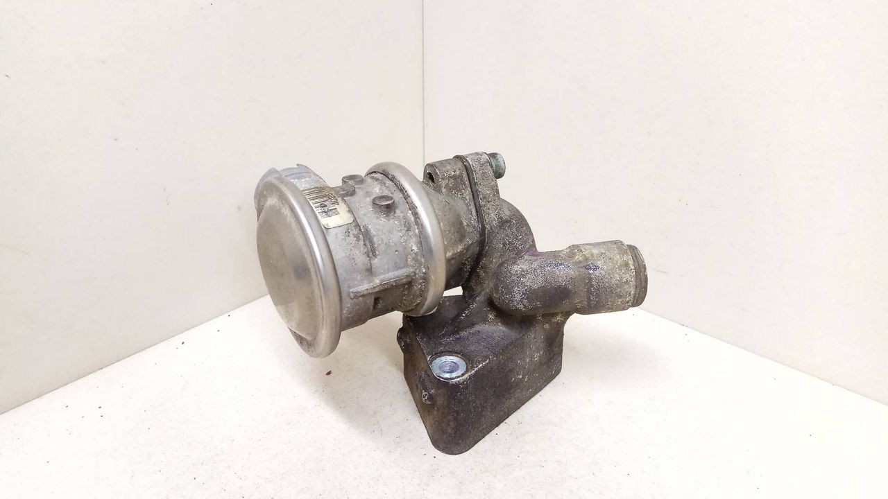 клапан EGR Volkswagen Passat B5 2001, 2.0 л., бензин, 06B131351A, BC8, 72277805 - фото №1