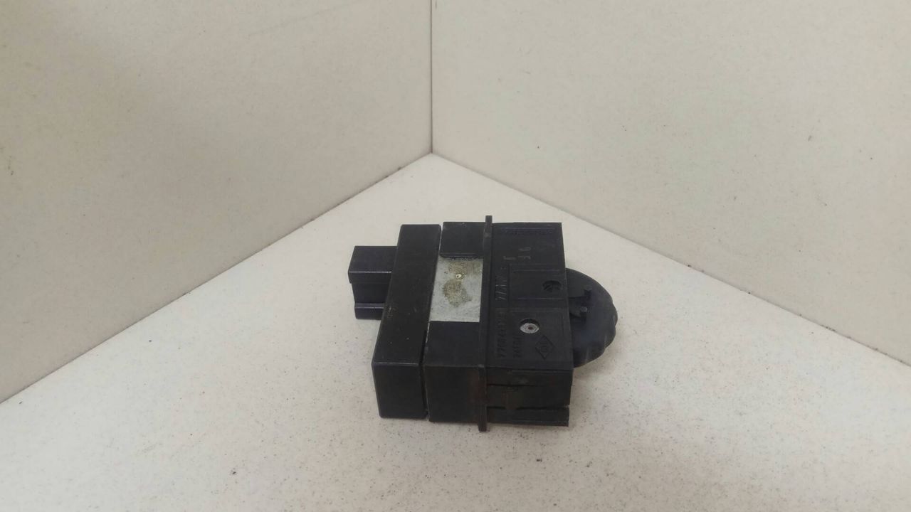 кнопка корректора фар Renault Scenic 1 поколение 1998, TRW, 7700436119 - фото №1
