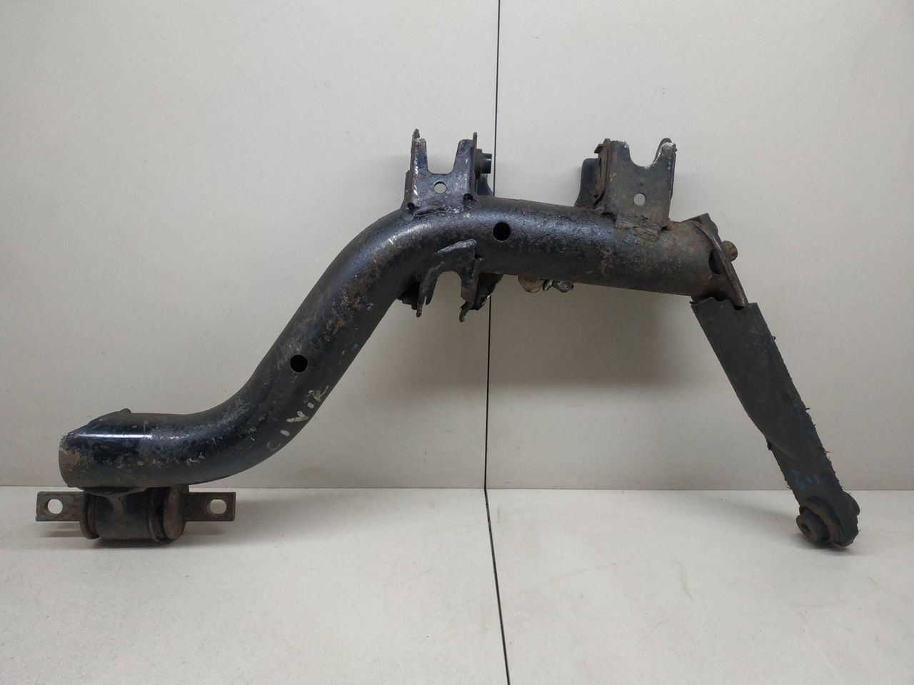 рычаг задний левый Honda Civic 7 поколение 2002 - фото №1