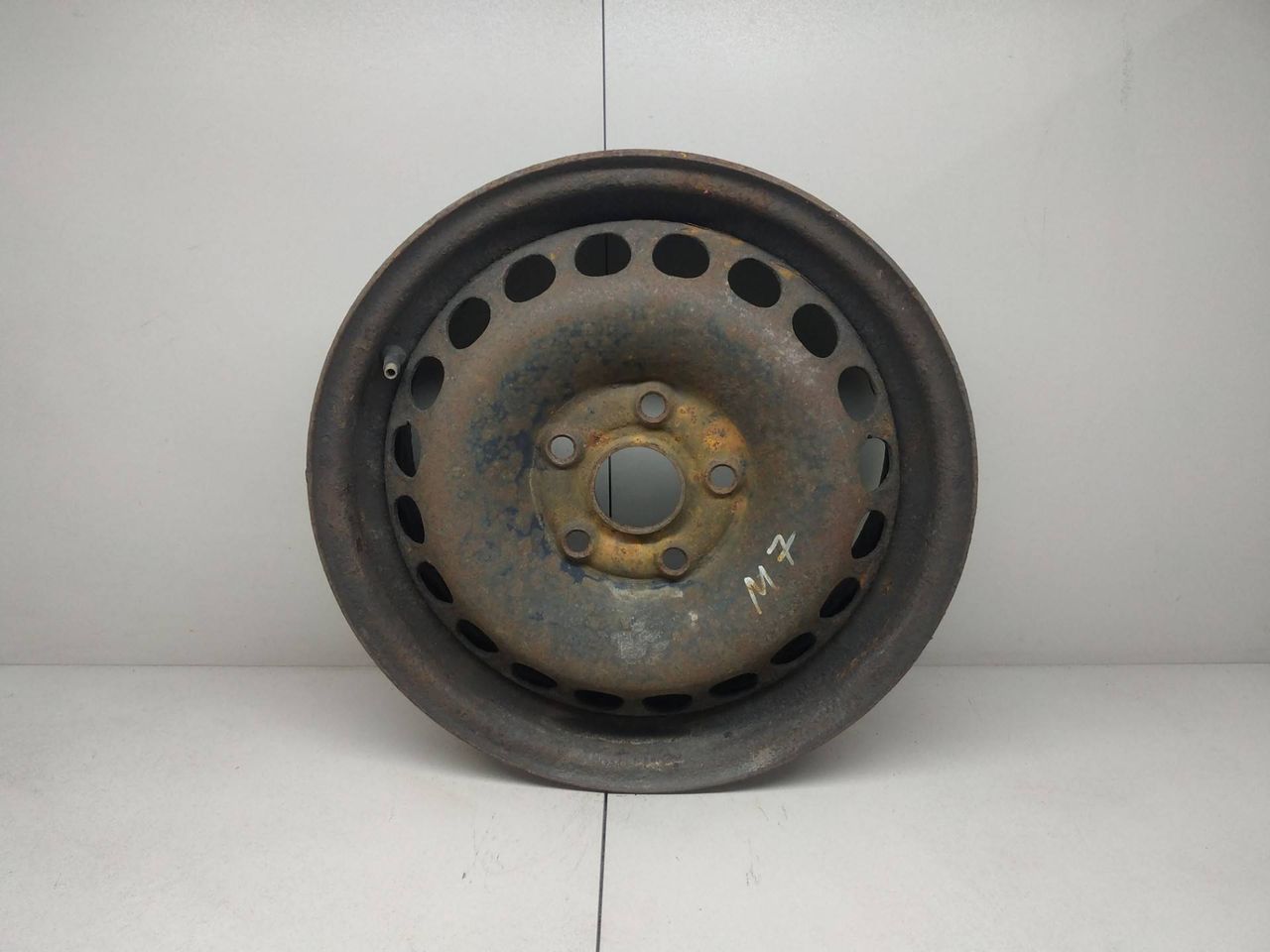 диск штампованный Volkswagen Passat B5 1997, 1.8 л., AEB, бензин, МКПП, синий, универсал, передний привод - фото №1