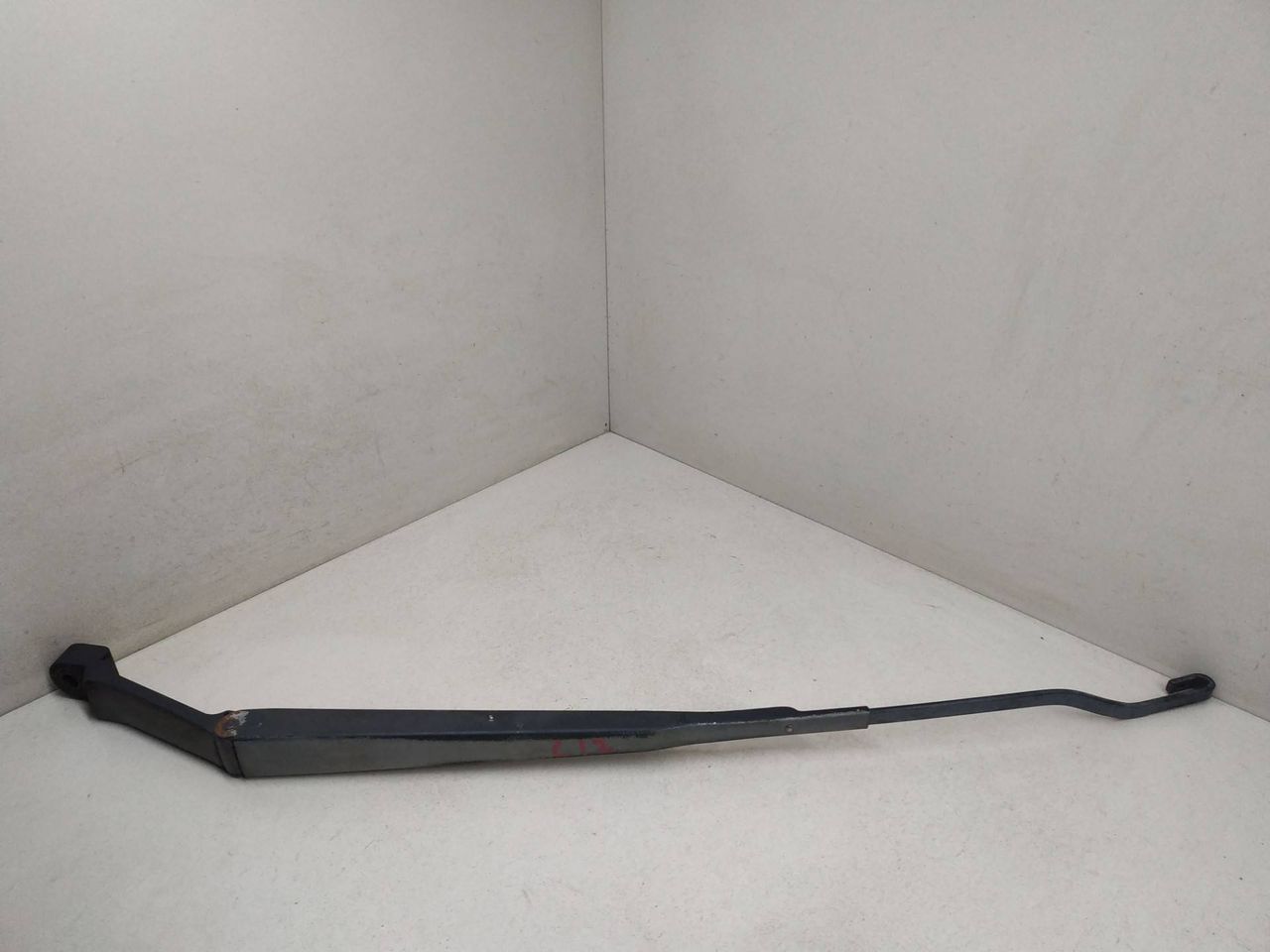щеткодержатель (поводок стеклоочистителя, дворник) Hyundai Matrix 1 поколение FC 2005, 1.5 л., CRDi, дизель, 5МКПП, серебристый, минивэн, передний привод, 9832017000