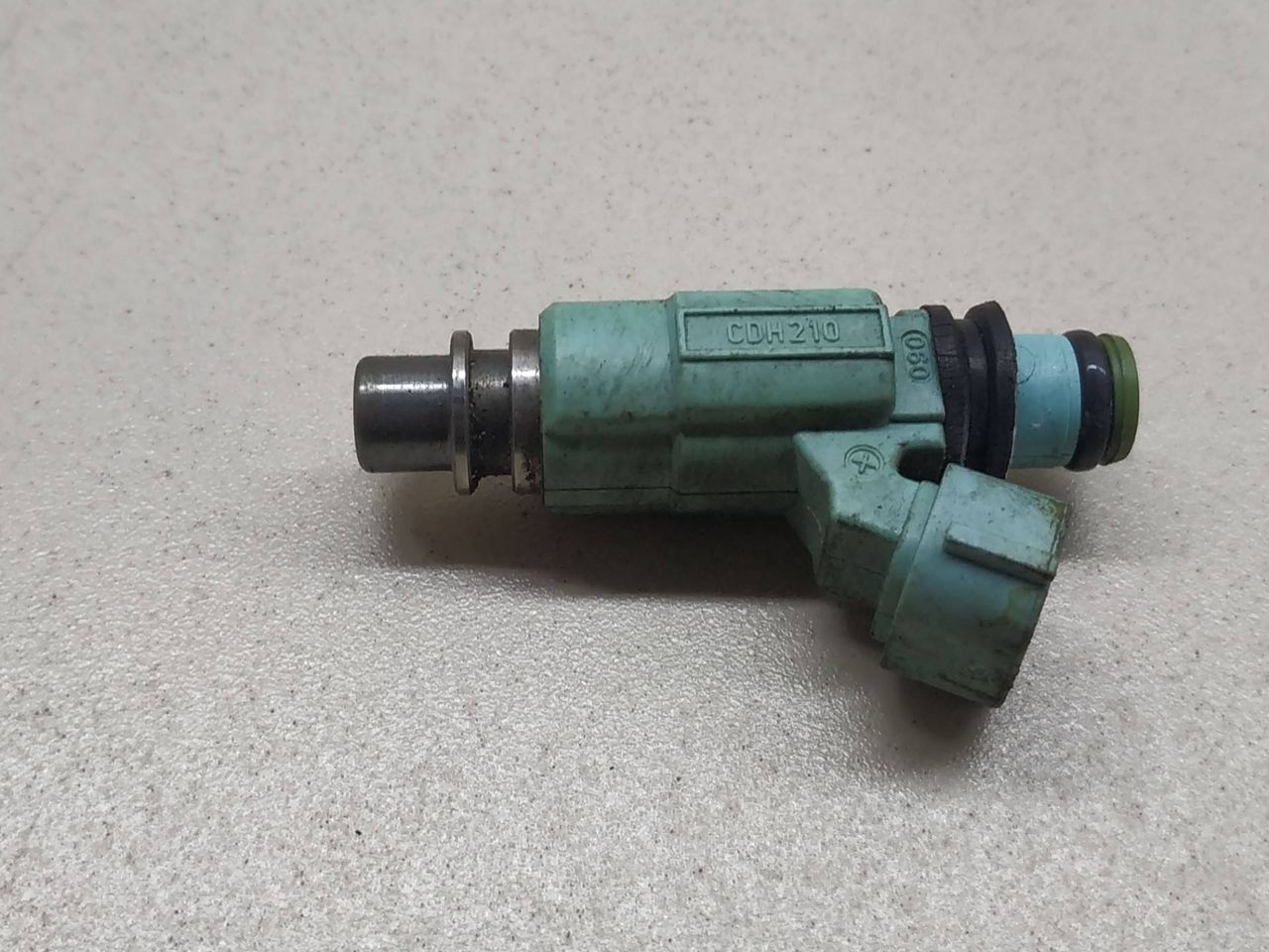 форсунка Mitsubishi Carisma 1 поколение 1997, 1.6 л., бензин, 0280155723, CDH210 - фото №1