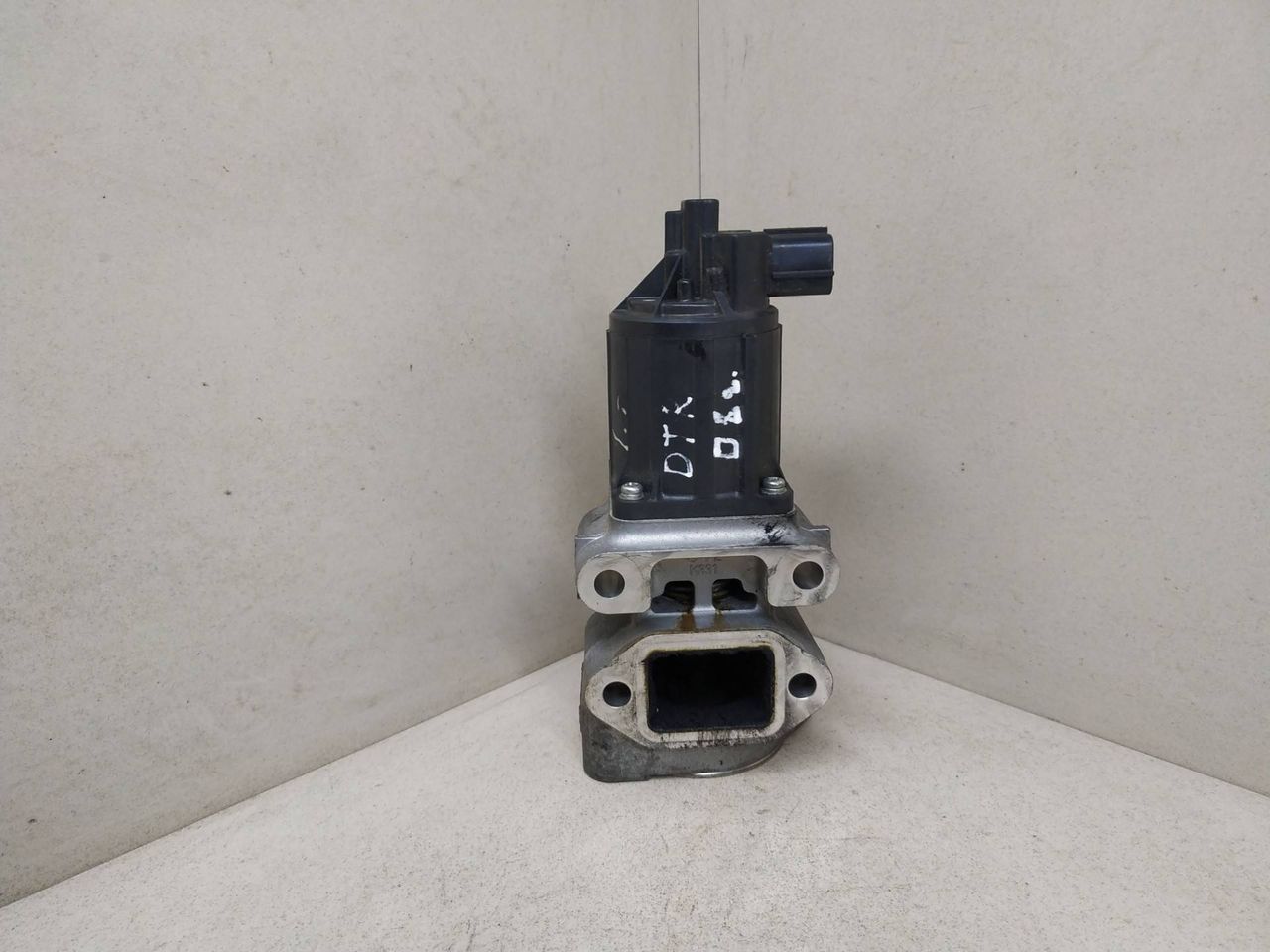 клапан EGR Opel Astra H 2007, 1.7 л., дизель, K5T70380, 89737-66632 - фото №1