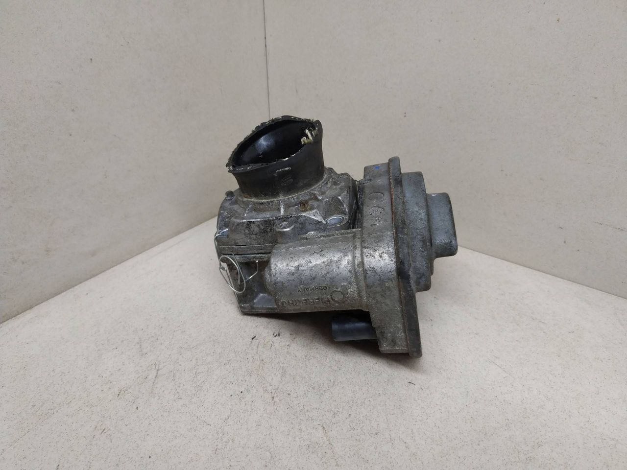 заслонка дроссельная Opel Astra H 2007, 1.7 л., дизель, B092740196, 8981052101 - фото №1