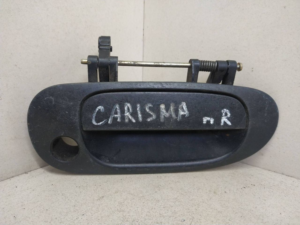 ручка наружная Mitsubishi Carisma 1 поколение 1997 - фото №1