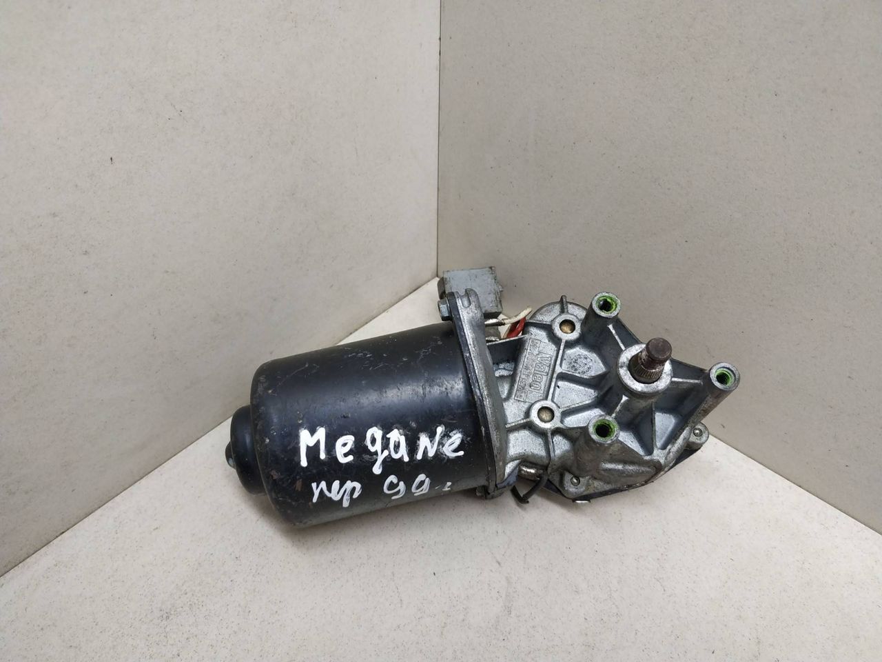моторчик передних стеклоочистителей (дворников) Renault Megane 1 поколение 1997, VALEO, 7701204818 - фото №1