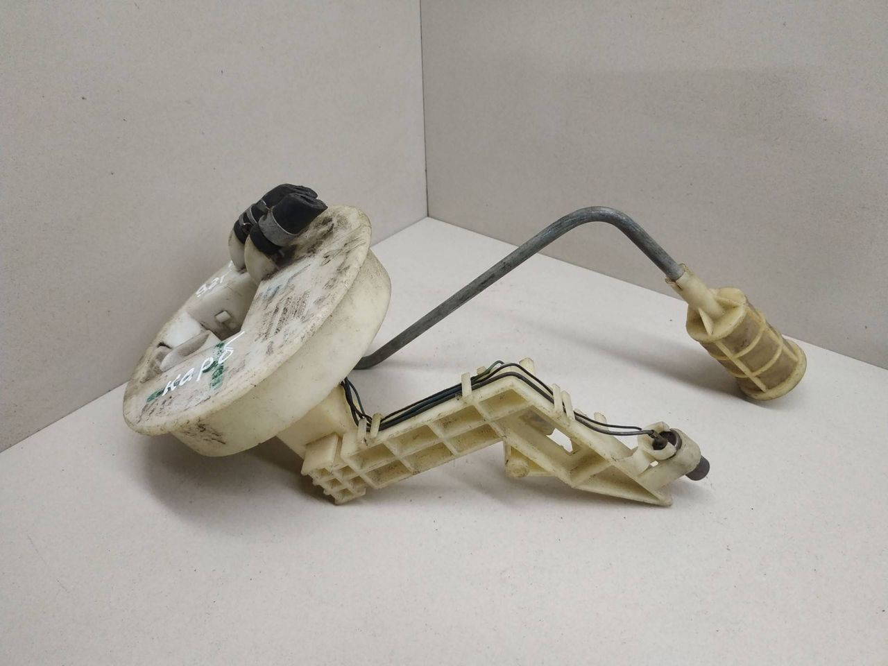датчик уровня топлива Nissan Primera P10 1992, karb., VDO, 221824041002, 25060-70J00 - фото №1