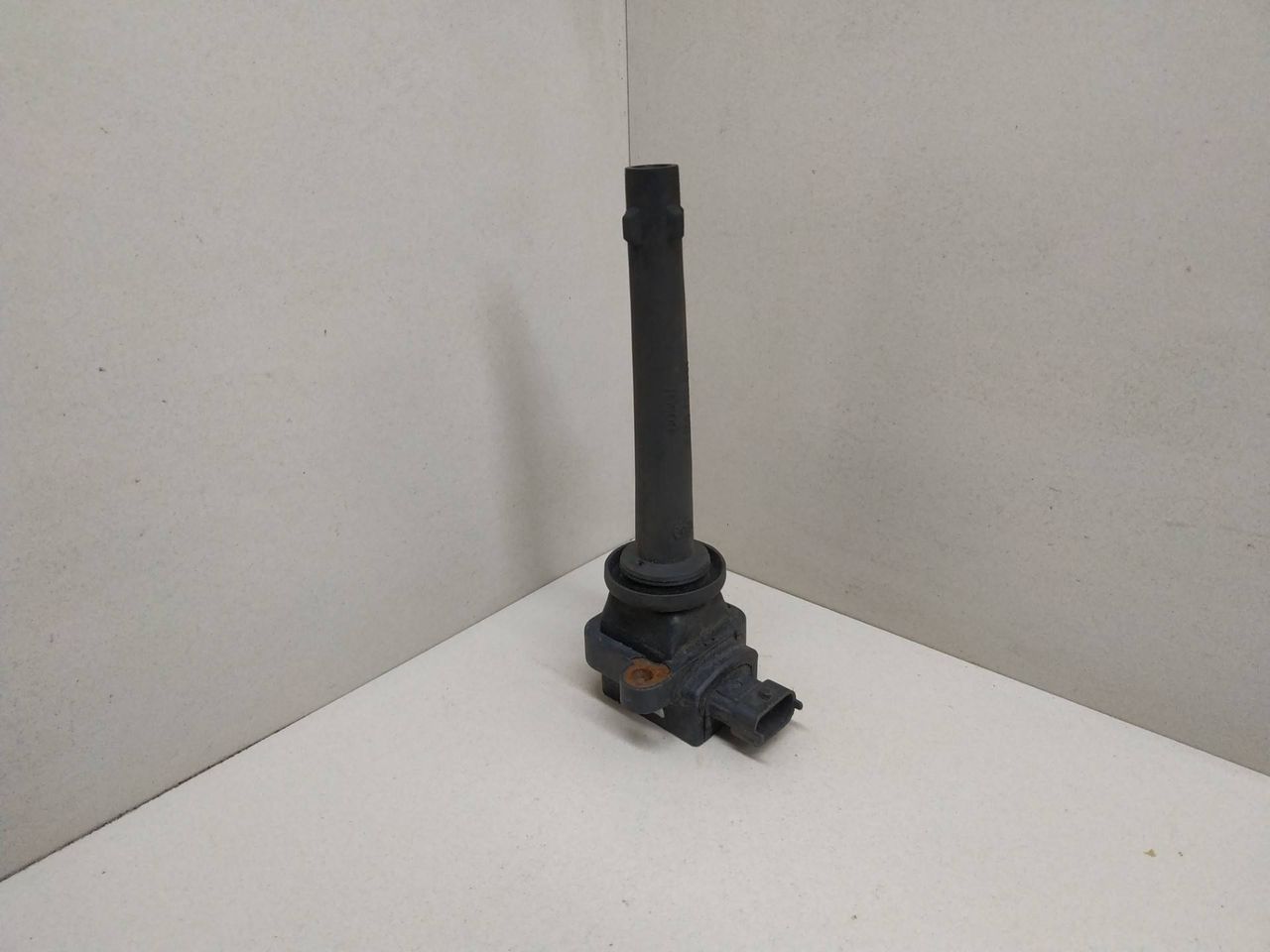 катушка зажигания Nissan Micra 2 поколение (K11) 2000, 1.4 л., бензин, 0221504017, 22448-1F700 - фото №1