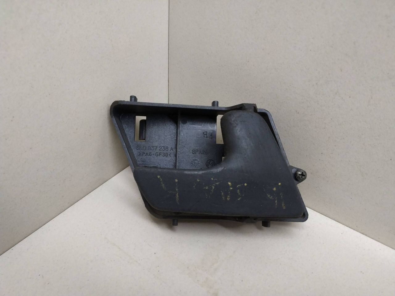 ручка внутренняя Volkswagen Caddy 2 поколение 1995, 6K0837222C, 6K0837236A - фото №1