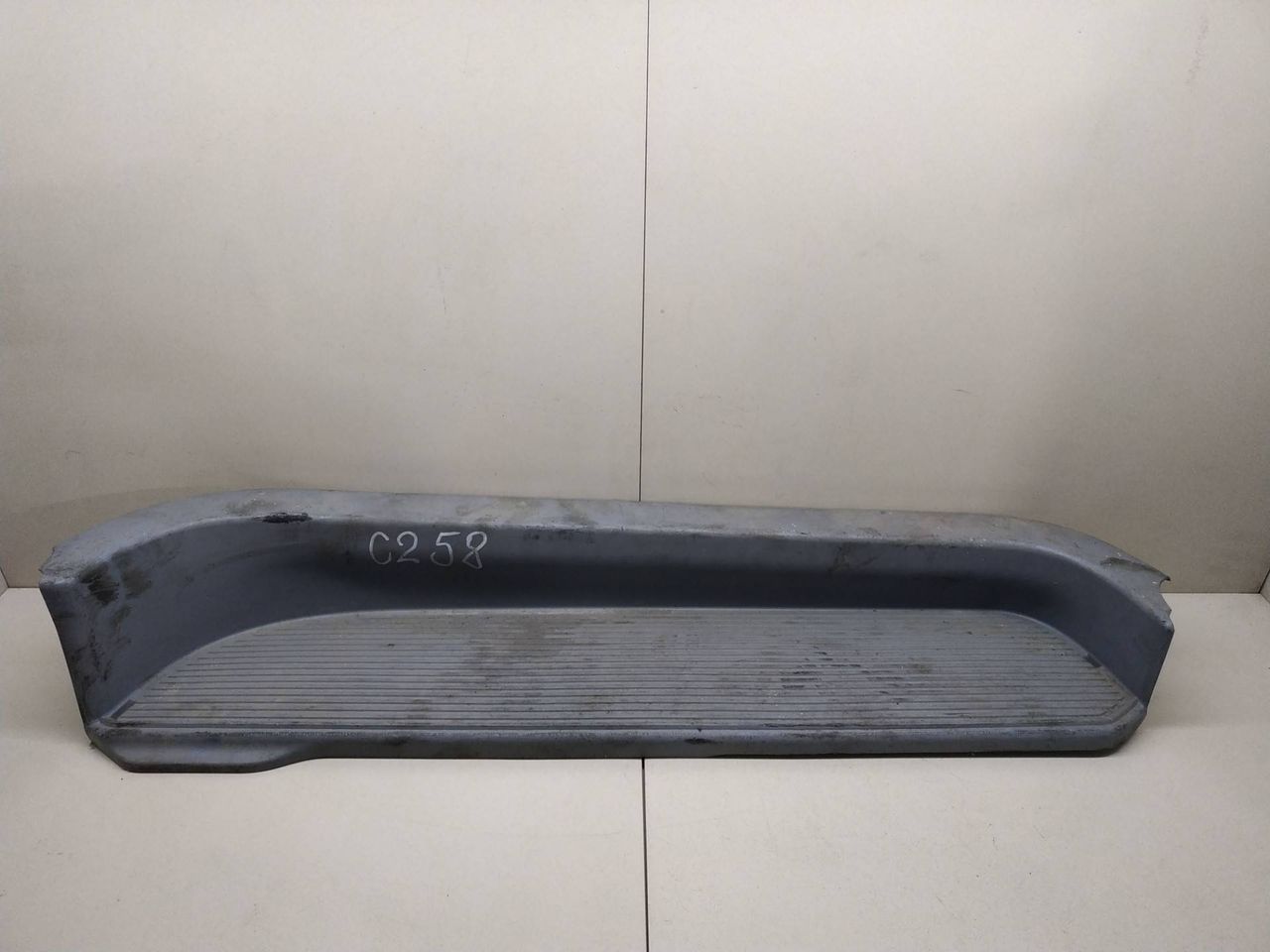 подножка Toyota Estima 2 поколение XR30/XR40 2002, 67917-28060