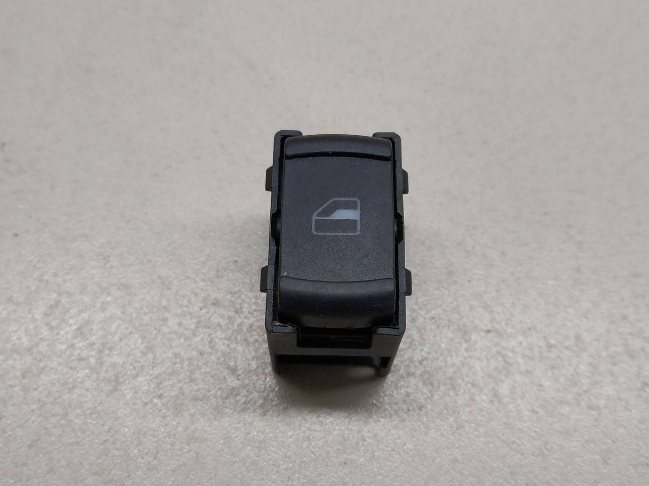 кнопка стеклоподъемника двери Volkswagen Golf 4 поколение 2000, 3B0959855B - фото №1