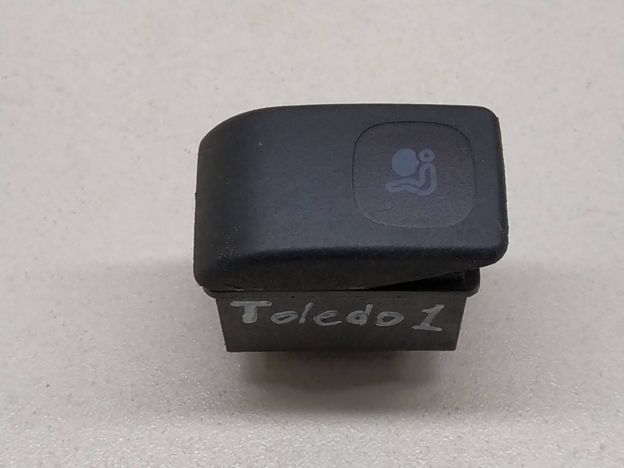 индикатор подушки безопасности SEAT Toledo 1 поколение 1995 - фото №1