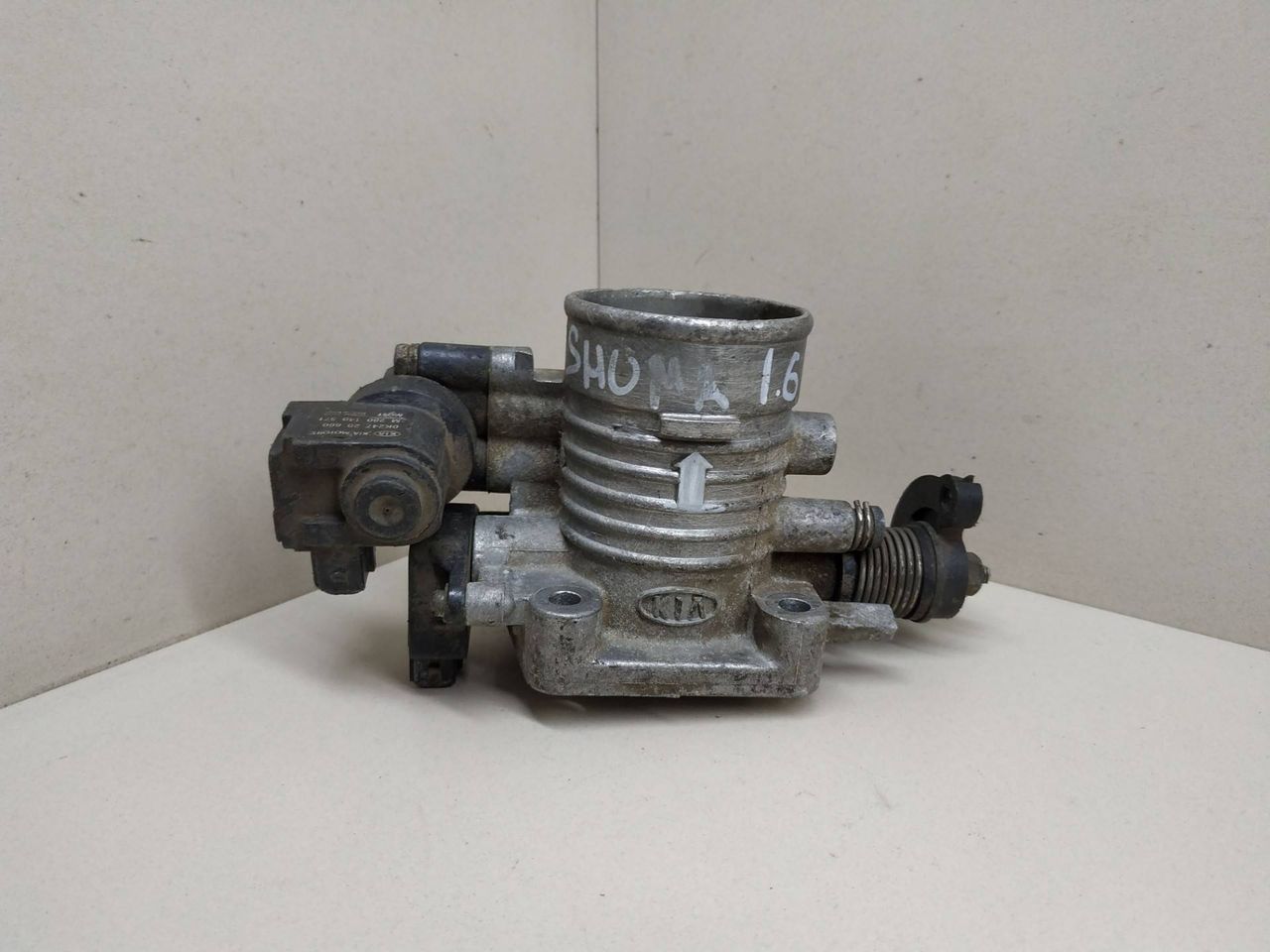 заслонка дроссельная Kia Shuma 1 поколение 1999, 1.5 л., бензин, BOSCH, OK24718911, M280122001 - фото №1