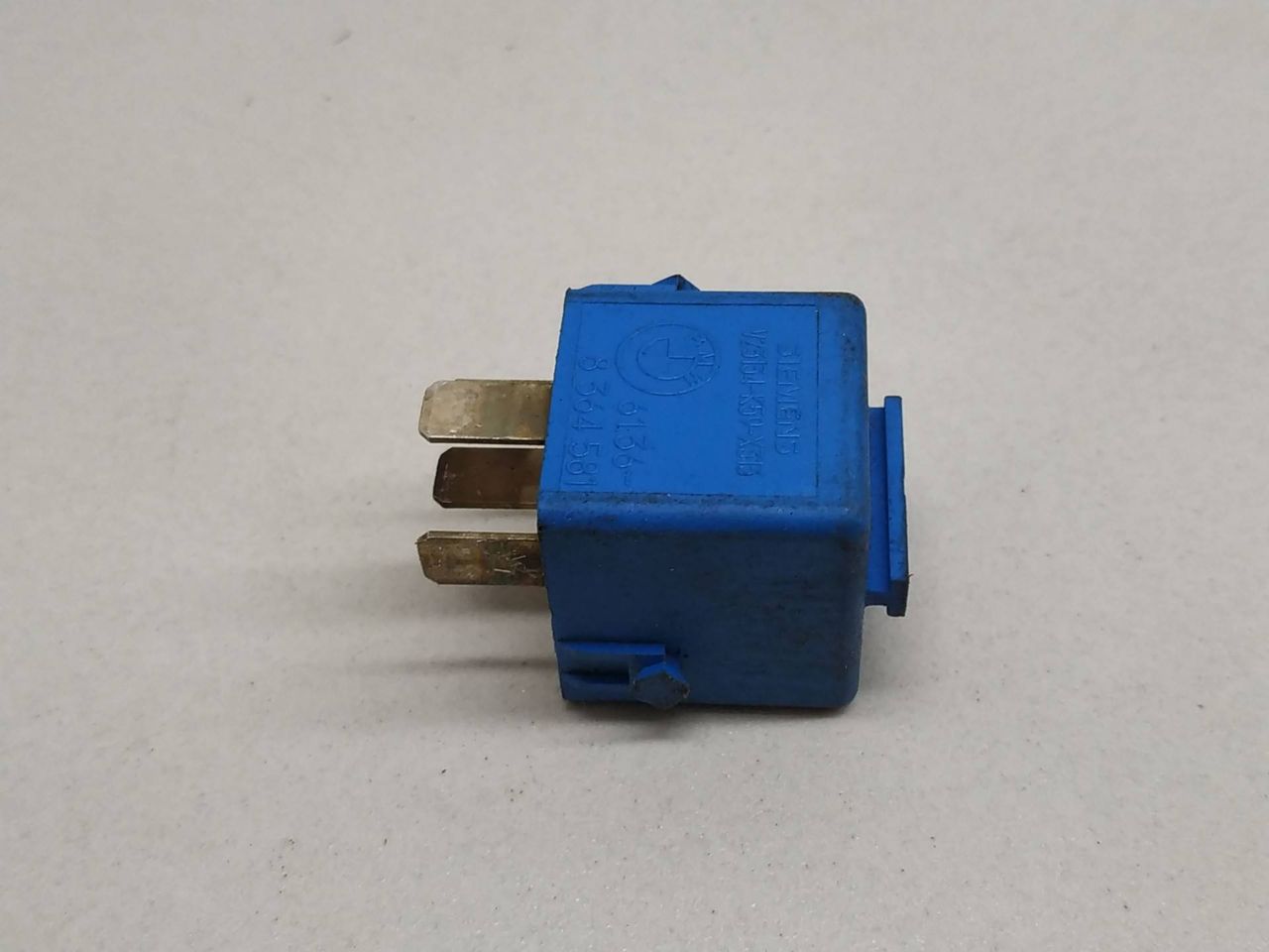 реле (прочие) Renault Scenic 2 поколение 2003, SIEMENS, V23134-K59-X313, 61.36-8364581 - фото №1