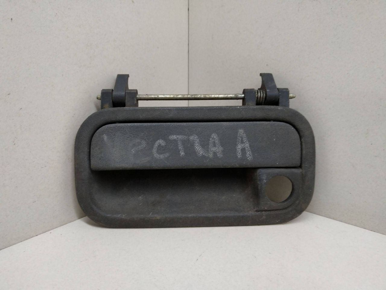 ручка наружная Opel Vectra A 1994 - фото №1