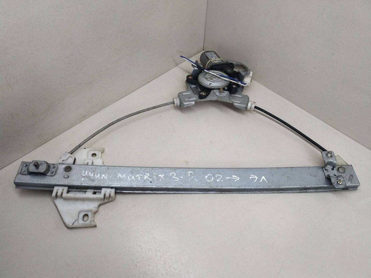 стеклоподъемник электрический задний правый Hyundai Matrix 1 поколение 2003, 98820-17200, DENSO - фото №1