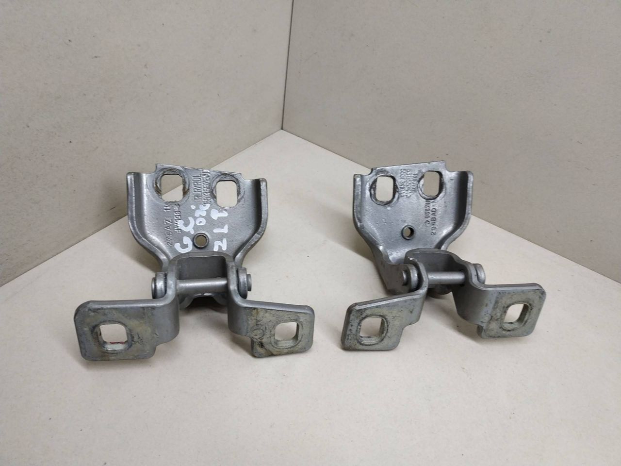 петля двери Jeep Grand Cherokee WJ 2002, 55135574AD, 55135575AD - фото №1