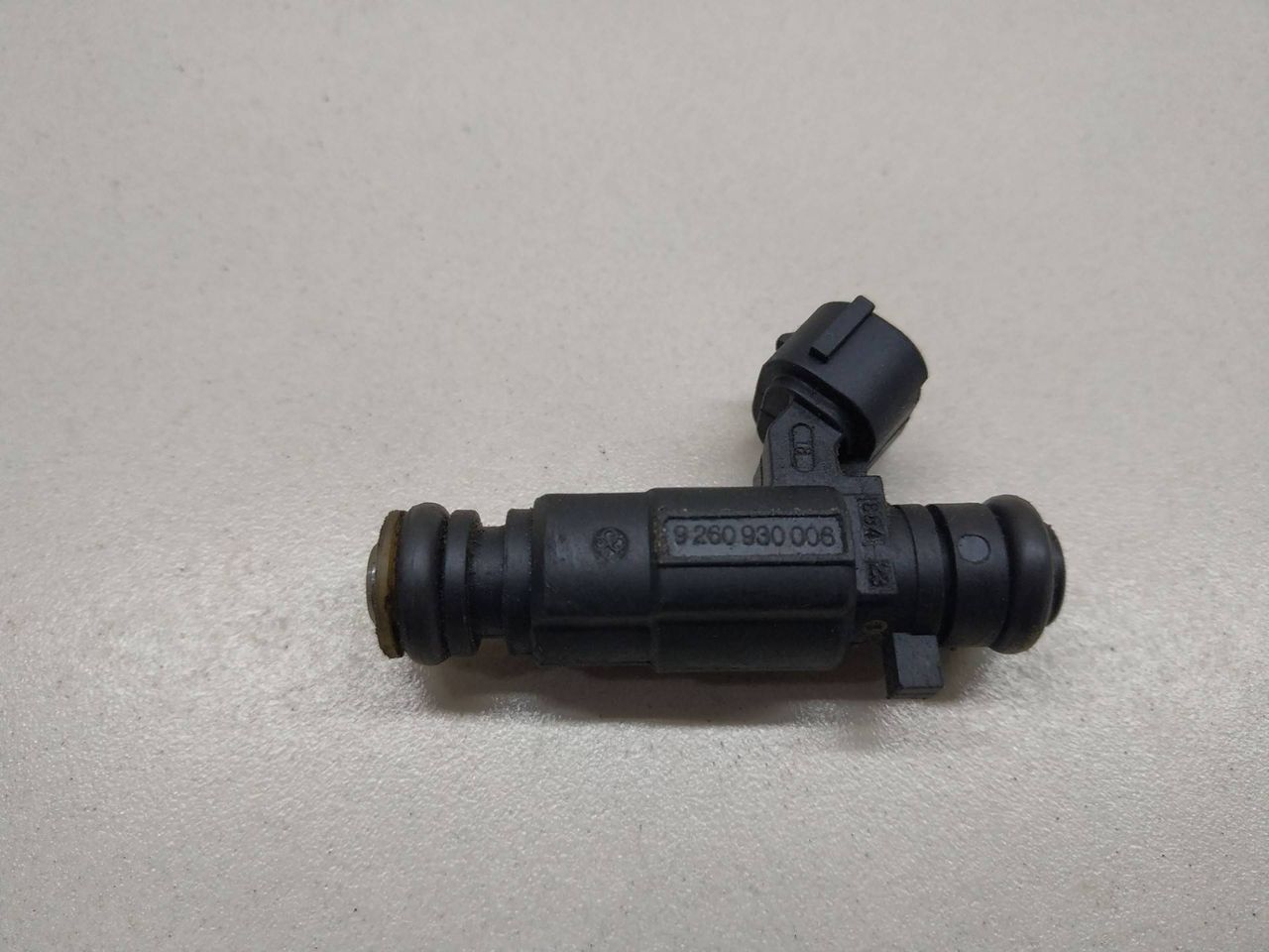 форсунка Hyundai Matrix 1 поколение 2003, 1.6 л., бензин, 9260930006, 35310-22600 - фото №1
